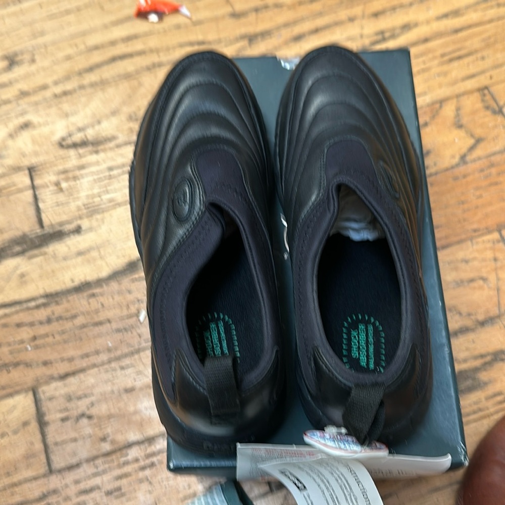 Proper wash and wear stability sneakers Vintage with box